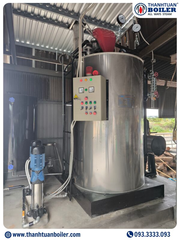 Nồi Hơi Đặt Đứng Đốt Dầu 1000 KG/H - Ngành Hấp Cá