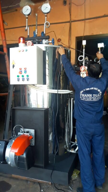 Nồi Hơi Đặt Đứng Đốt Dầu 500 KG/H - Ngành Tiệt Trùng Nước Yến